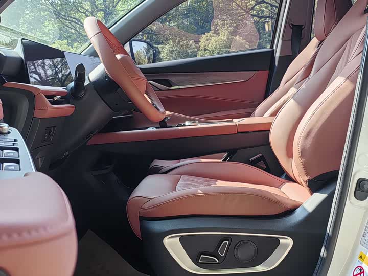 Фото 4 - Changan CS75 Plus