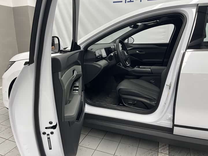 Фото 6 - BYD Qin L