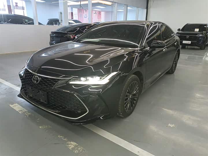 Фото 2 - Toyota Avalon