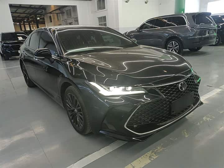 Фото 4 - Toyota Avalon