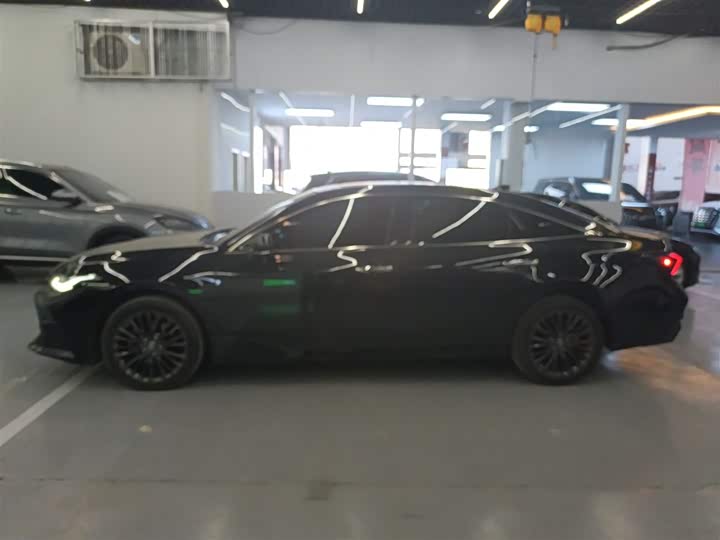 Фото 5 - Toyota Avalon