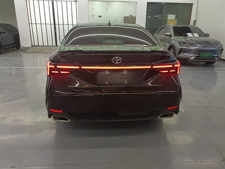 Фото 6 - Toyota Avalon