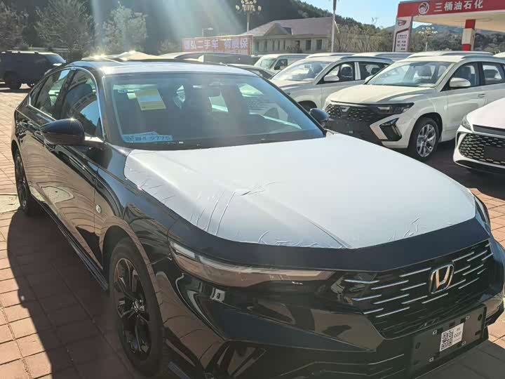 Фото 3 - Honda Accord