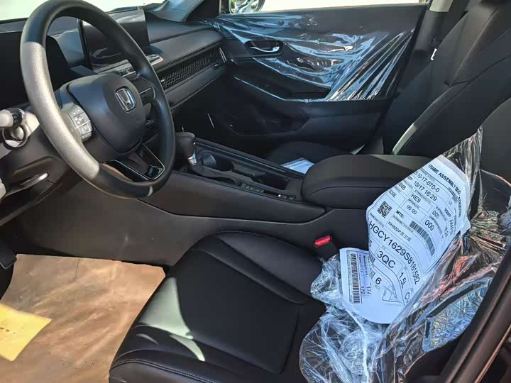 Фото 4 - Honda Accord