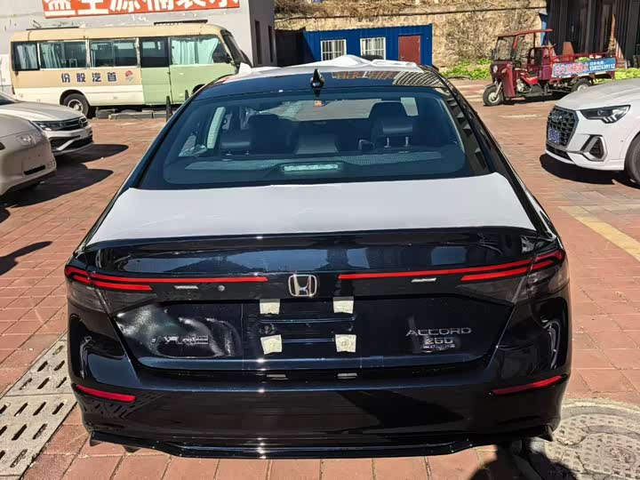 Фото 6 - Honda Accord