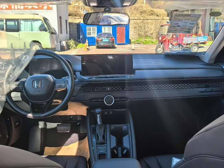 Фото 9 - Honda Accord