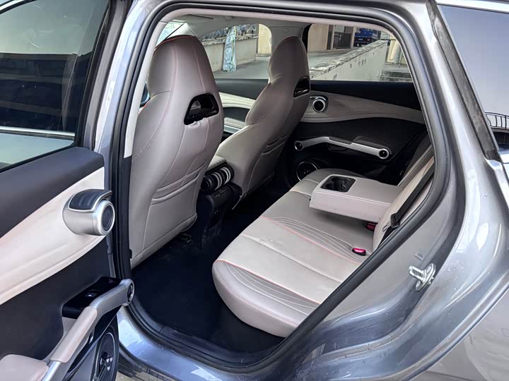 Фото 4 - BYD Yuan Plus