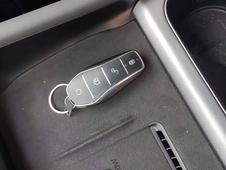 Фото 9 - BYD Yuan Plus