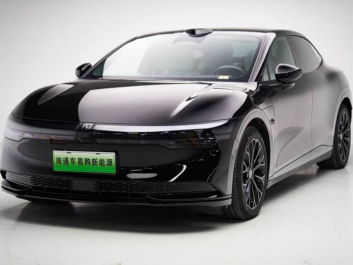 Фото 1 - Zeekr 007