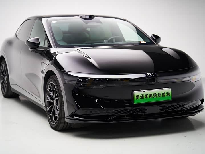 Фото 3 - Zeekr 007