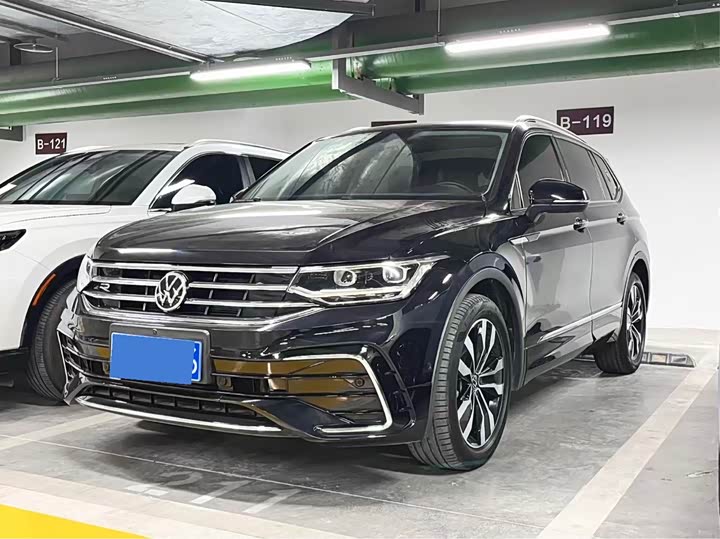 Фото 1 - Volkswagen Tiguan L Pro