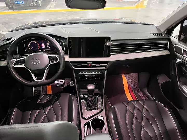 Фото 4 - Volkswagen Tiguan L Pro