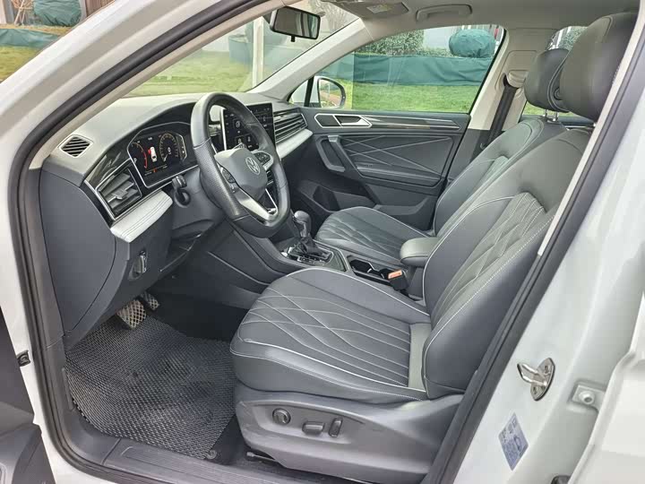 Фото 5 - Volkswagen Tiguan L Pro