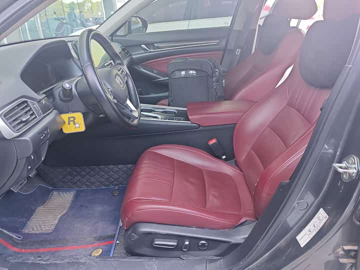 Фото 7 - Honda Accord