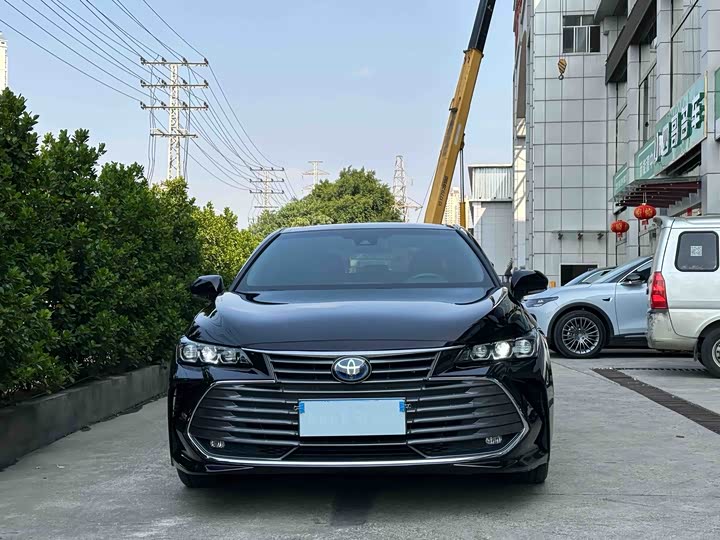 Фото 2 - Toyota Avalon