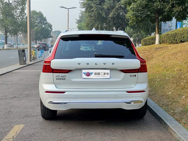 Фото 5 - Volvo XC60