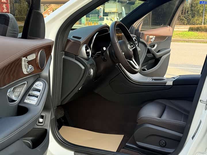 Фото 3 - Mercedes-Benz GLC-Class