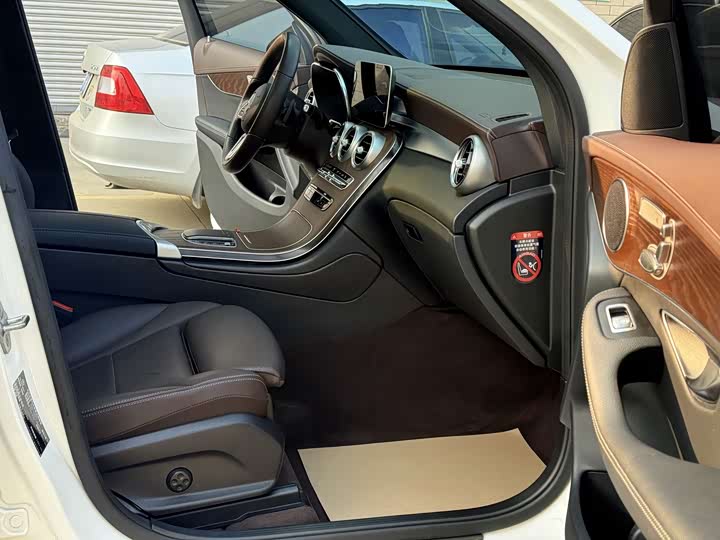 Фото 6 - Mercedes-Benz GLC-Class