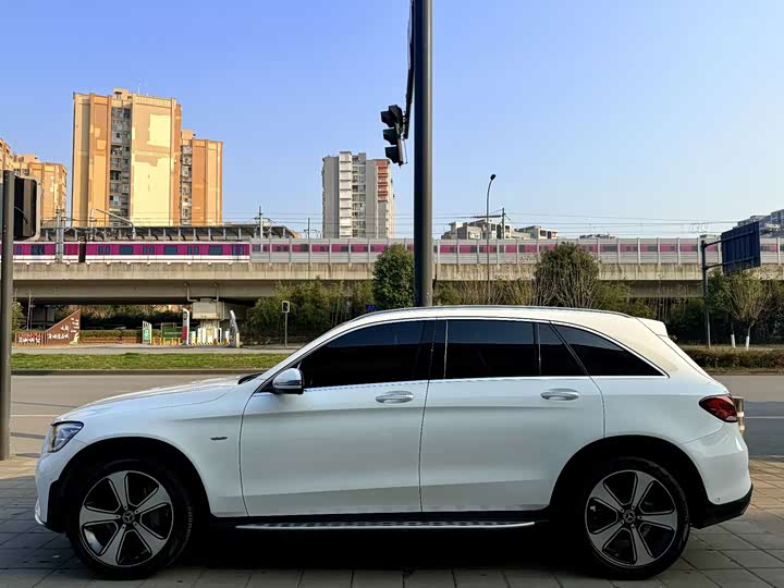 Фото 8 - Mercedes-Benz GLC-Class