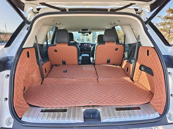 Фото 5 - Nissan Pathfinder