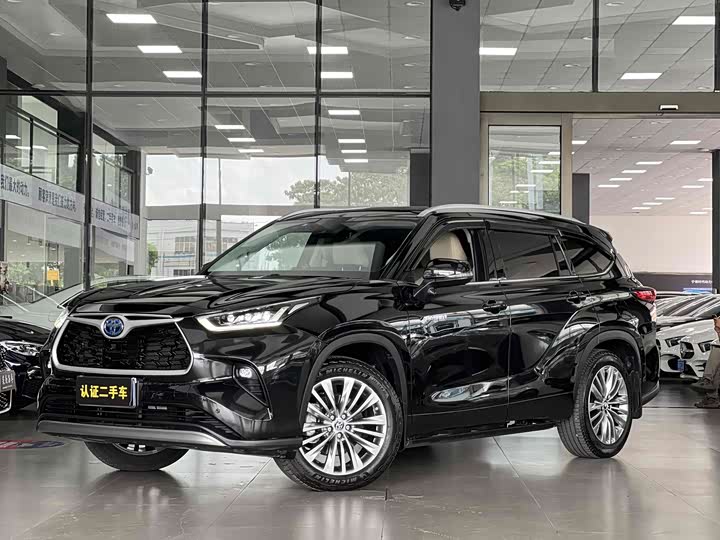 Фото 1 - Toyota Highlander