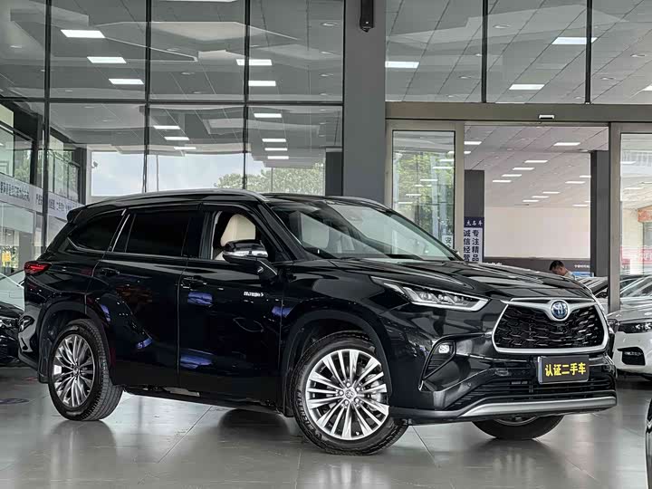 Фото 3 - Toyota Highlander