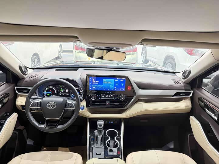 Фото 6 - Toyota Highlander