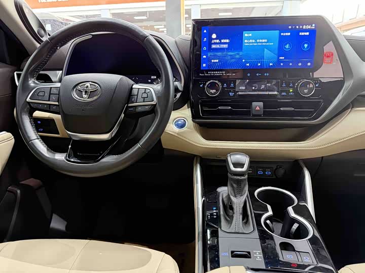 Фото 7 - Toyota Highlander