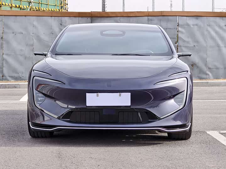 Фото 2 - Avatr 12