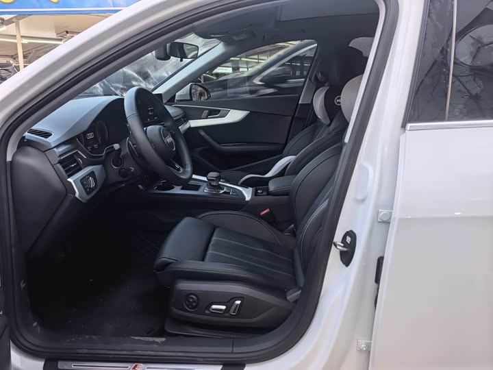 Фото 6 - Audi A4L