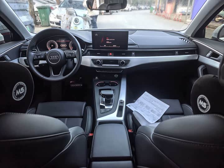 Фото 8 - Audi A4L