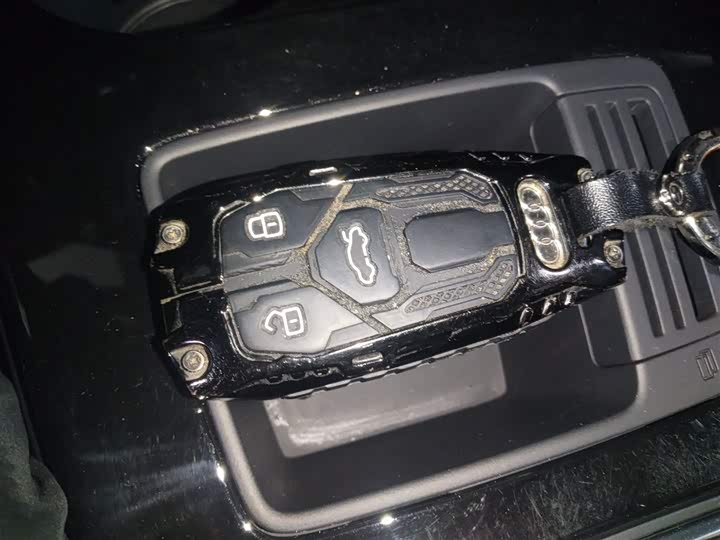 Фото 9 - Audi A4L