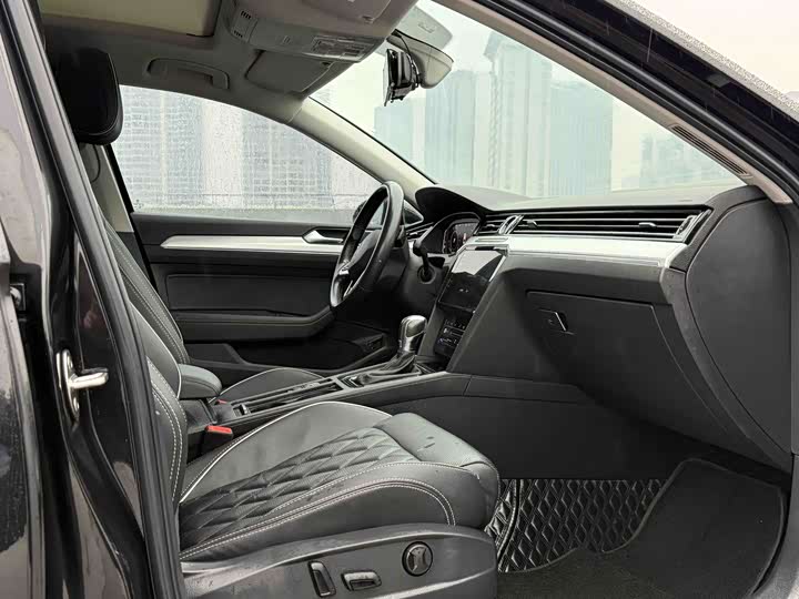 Фото 5 - Volkswagen Magotan GTE Hybrid