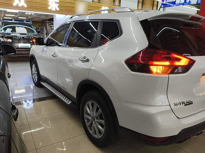 Фото 5 - Nissan X-Trail