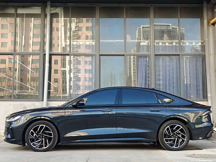 Фото 6 - Lincoln Z (Zephyr)