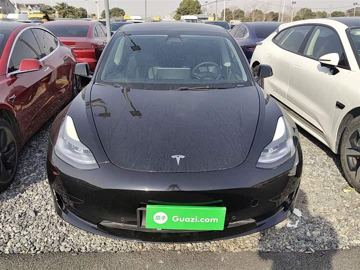 Фото 3 - Tesla Model 3