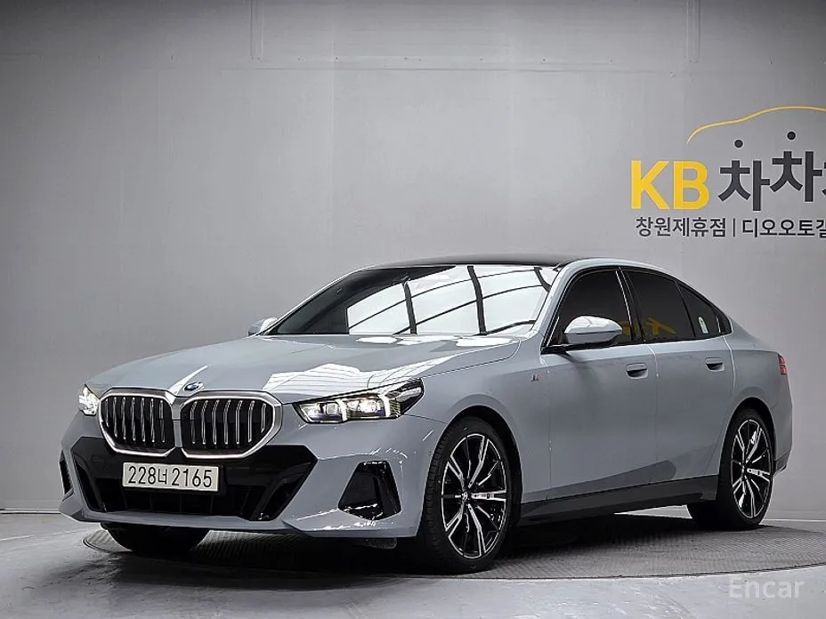 Фото 1 - BMW 5 Series