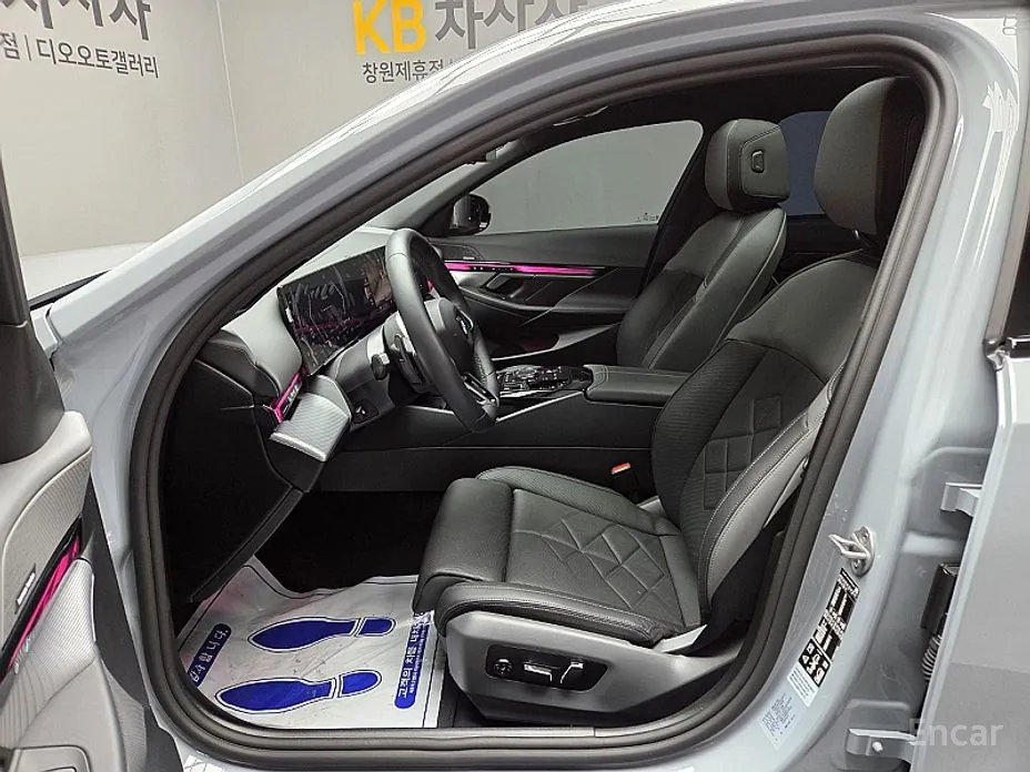 Фото 12 - BMW 5 Series