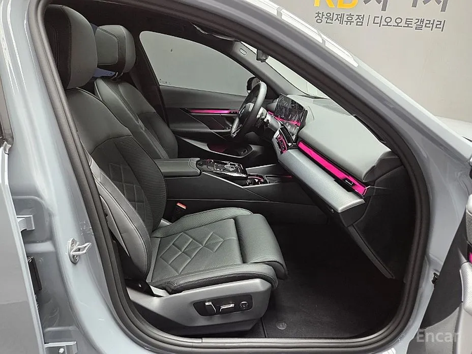 Фото 13 - BMW 5 Series