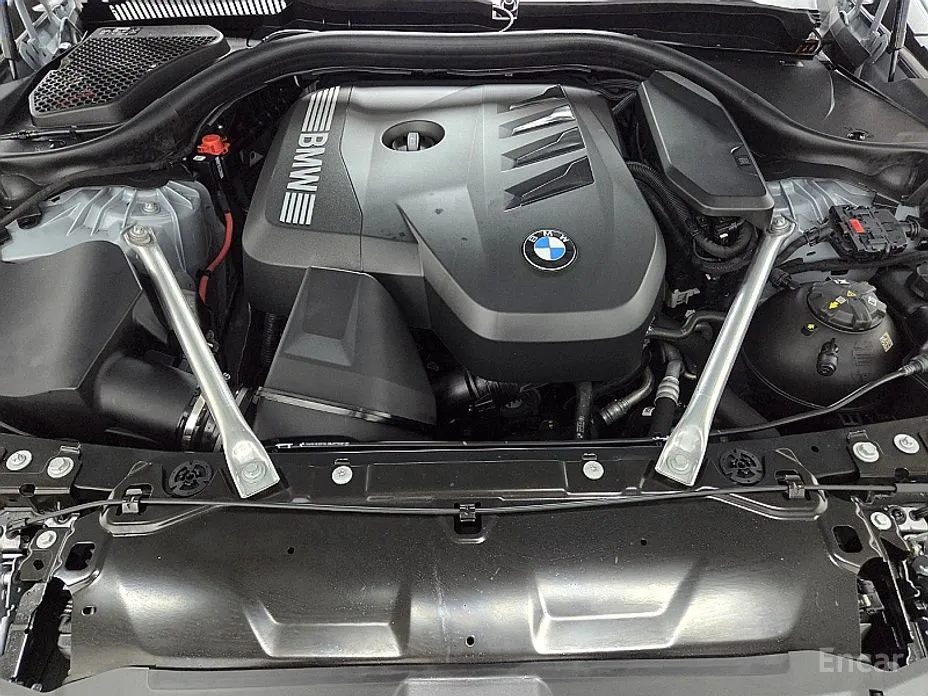 Фото 19 - BMW 5 Series