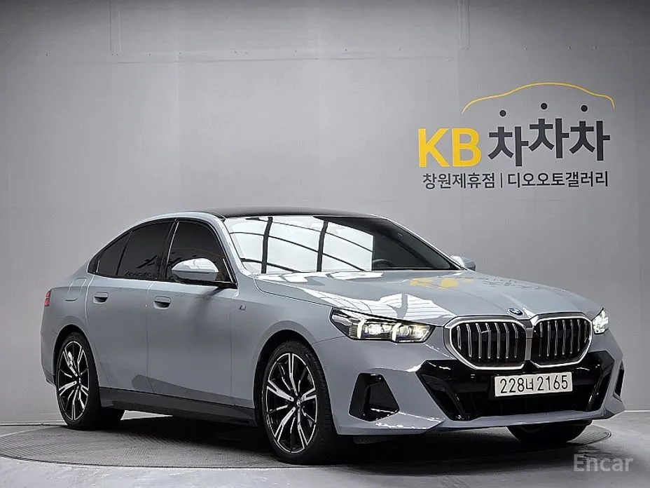 Фото 5 - BMW 5 Series