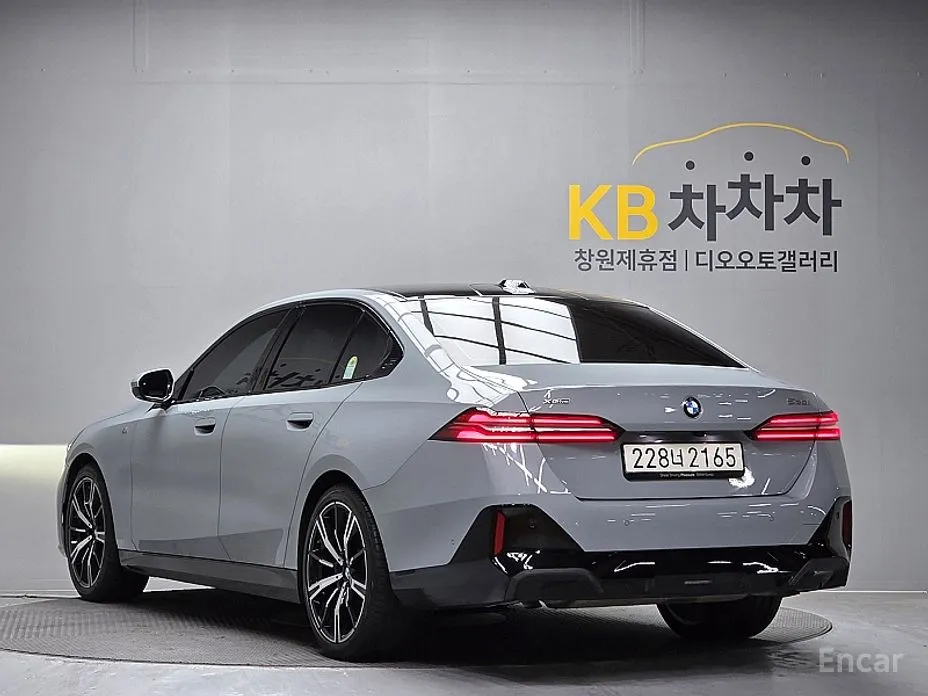 Фото 6 - BMW 5 Series