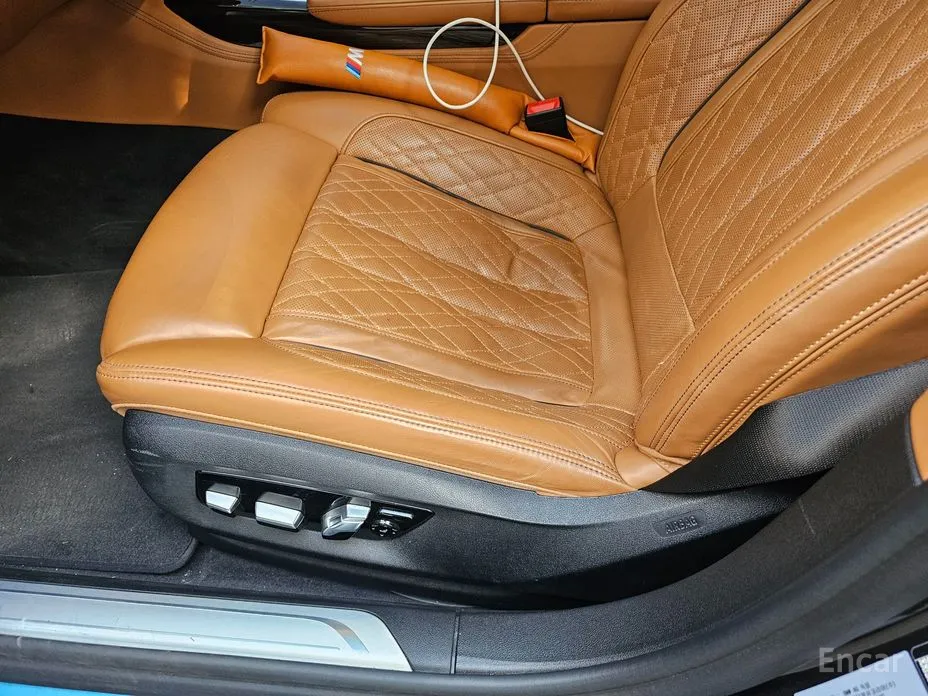 Фото 12 - BMW 7 Series