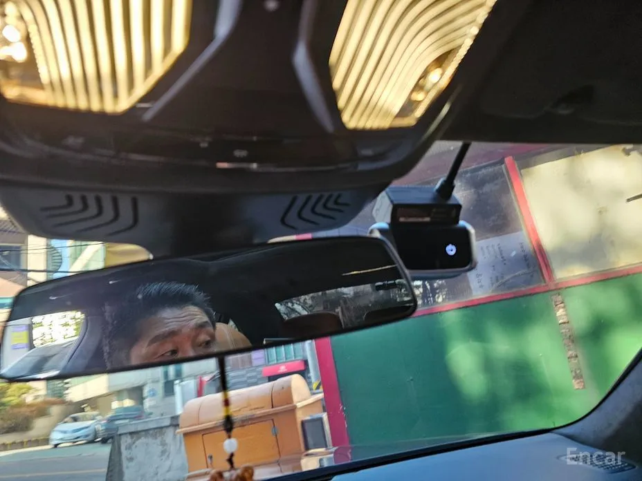 Фото 8 - BMW 7 Series