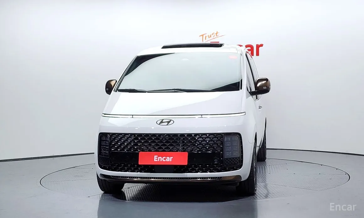 Фото 3 - Hyundai Staria