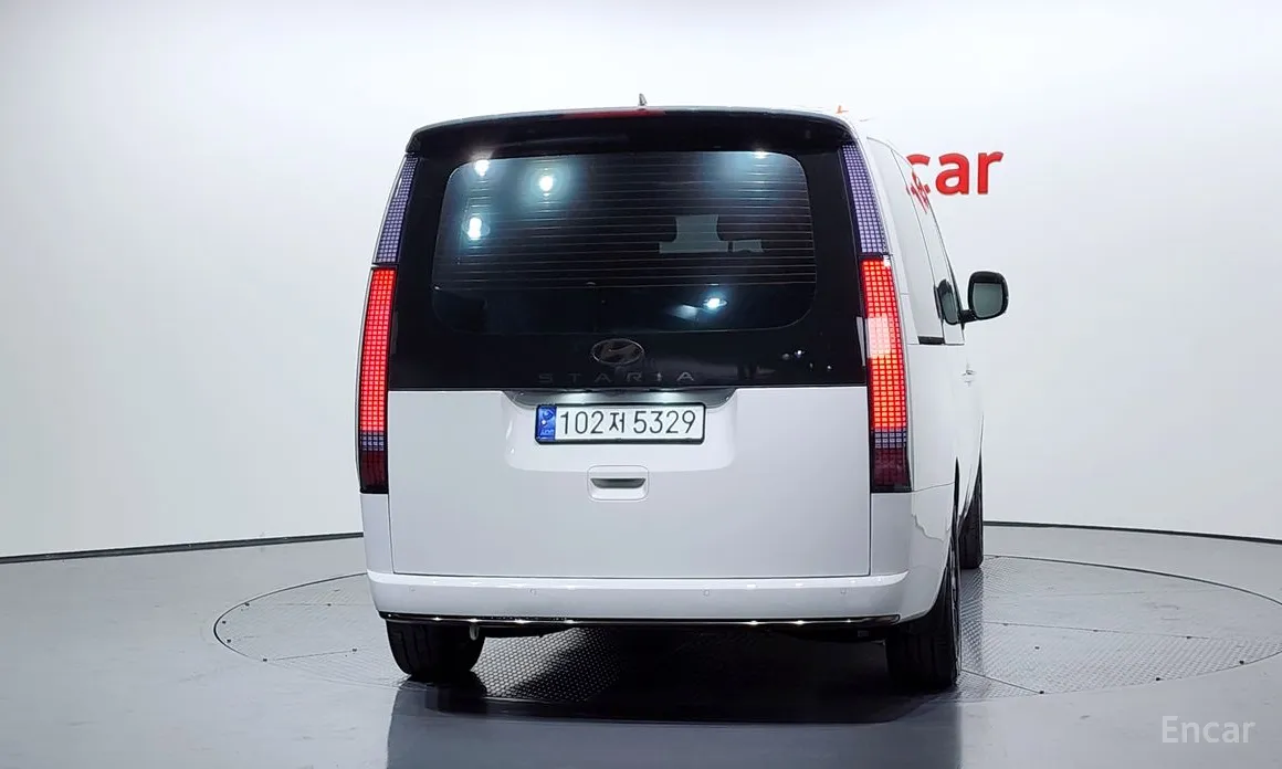 Фото 4 - Hyundai Staria