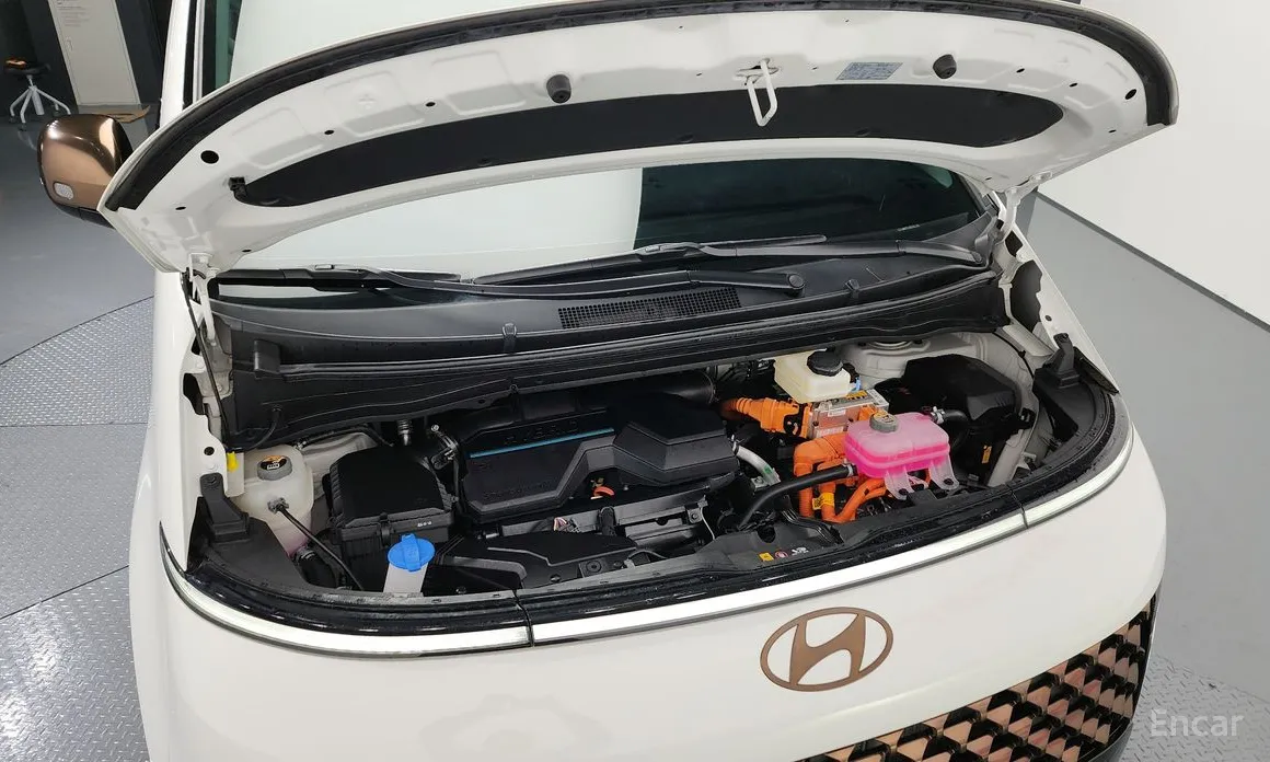 Фото 6 - Hyundai Staria