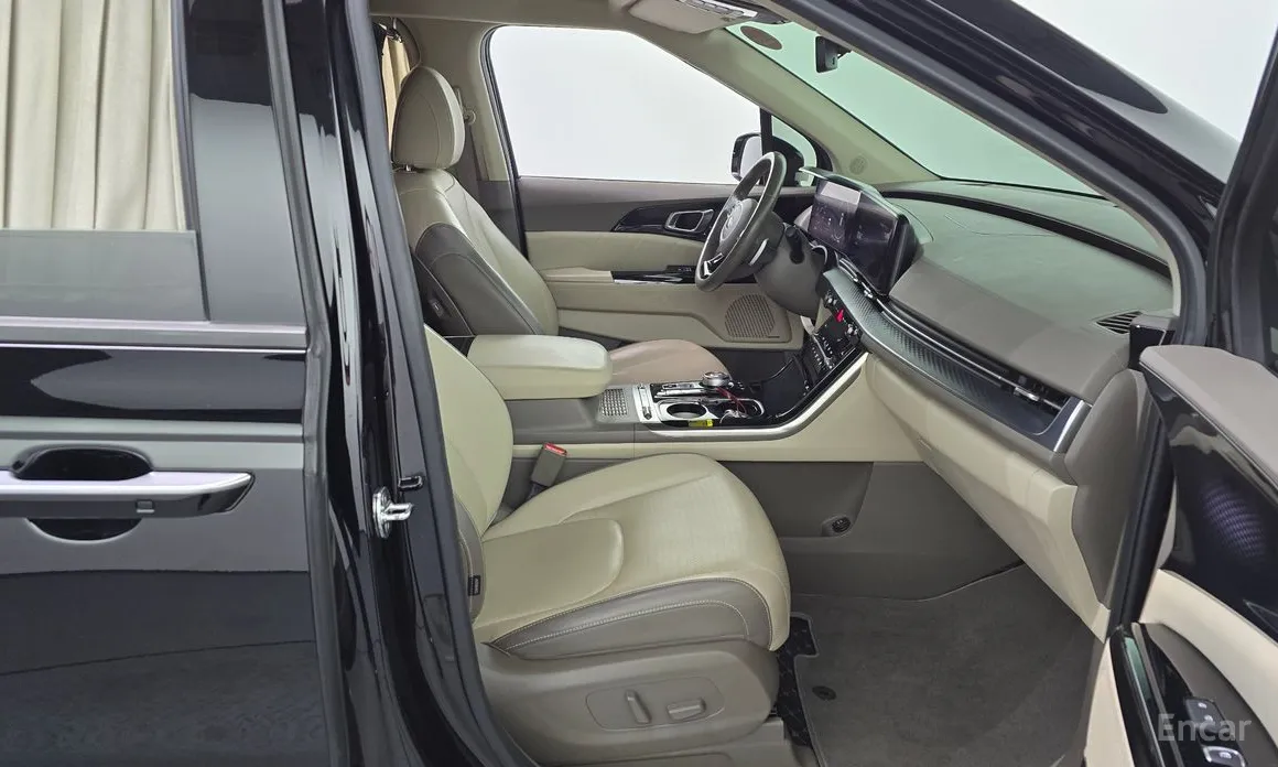 Фото 11 - Kia Carnival