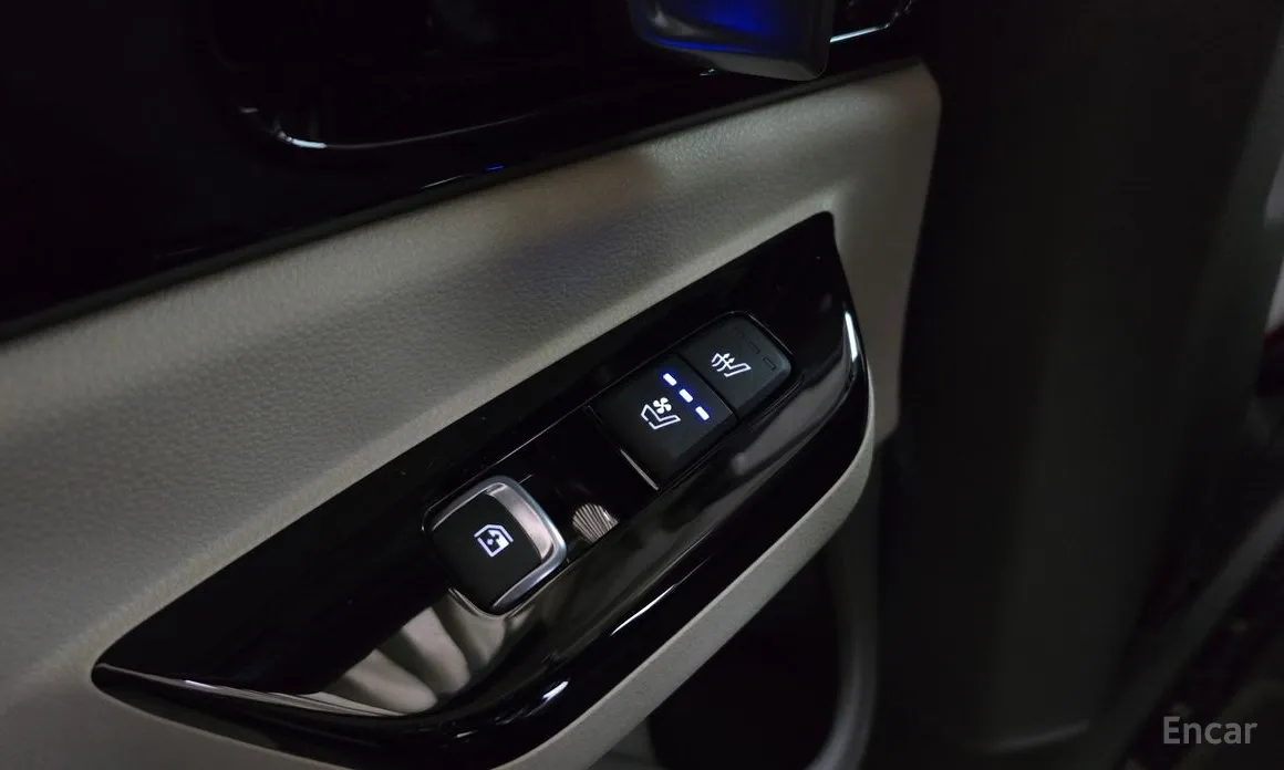 Фото 18 - Kia Carnival