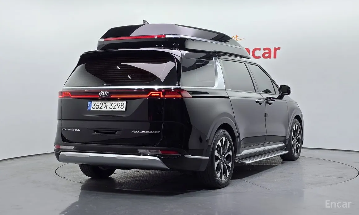 Фото 2 - Kia Carnival